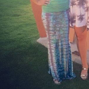 Emotion- form fitting fit/flare tie dye maxi skirt